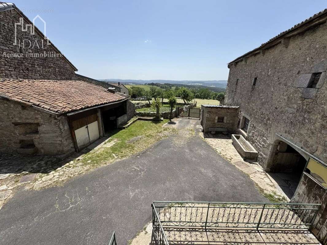Maison à SAINT-LEGER-DU-MALZIEU