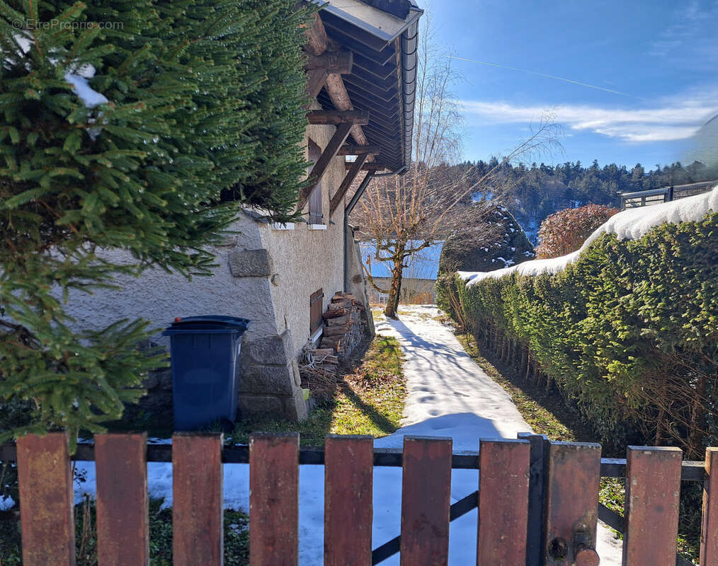 Maison à LE CHAMBON-SUR-LIGNON