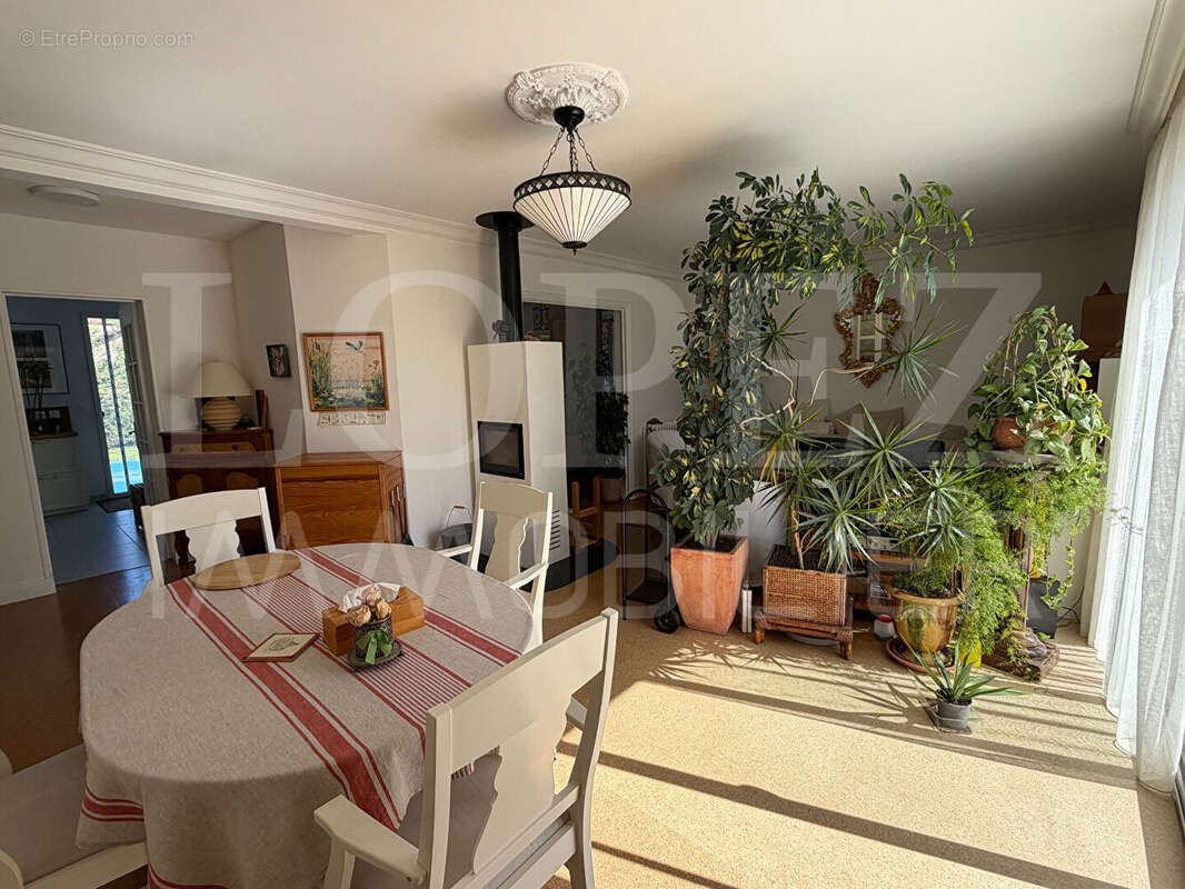 Maison à PAYRIN-AUGMONTEL