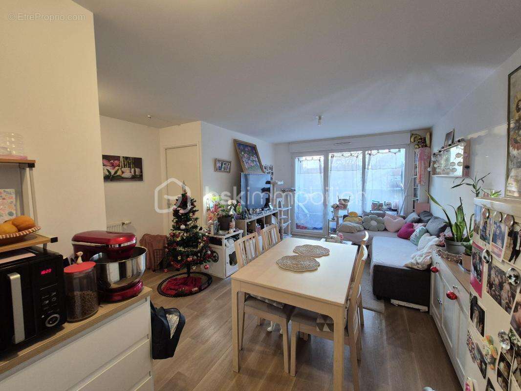 Appartement à COURCOURONNES