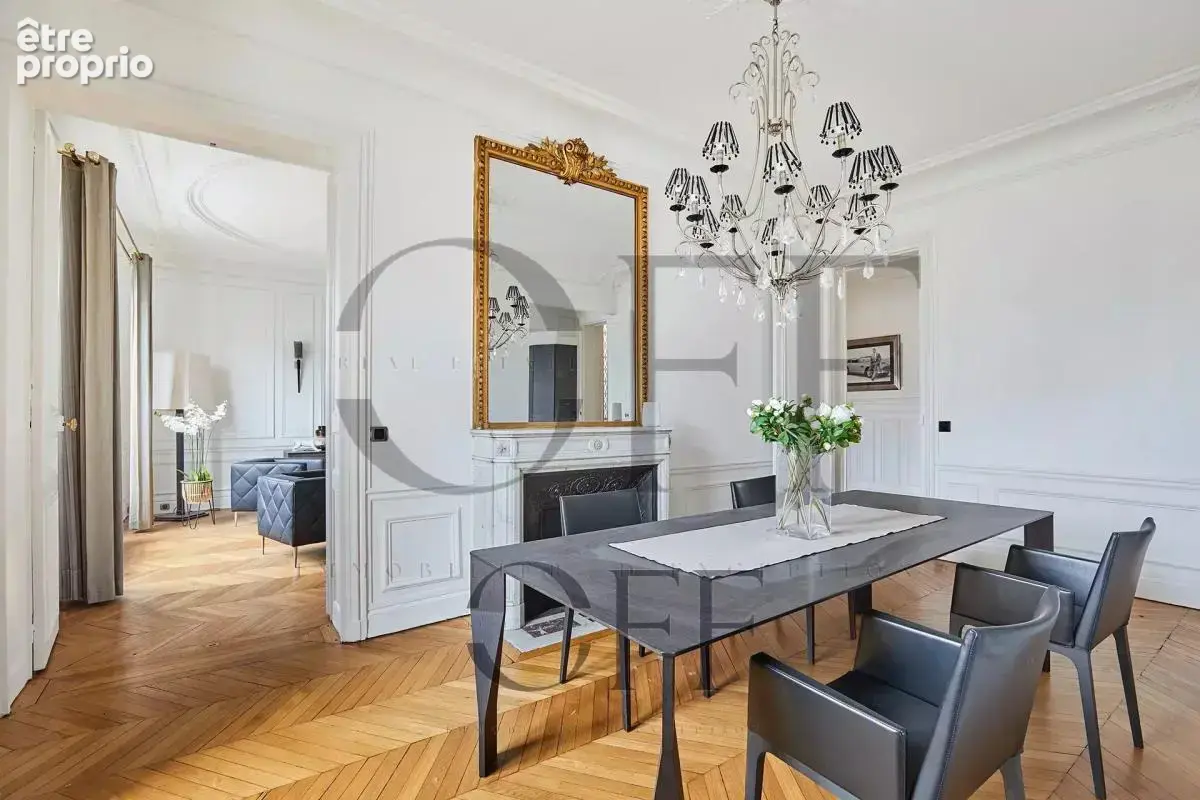 PARIS 8ᵉ – PLACE DES TERNES – Appartement Haussmannien d'exception – 180 m² - photo 13
