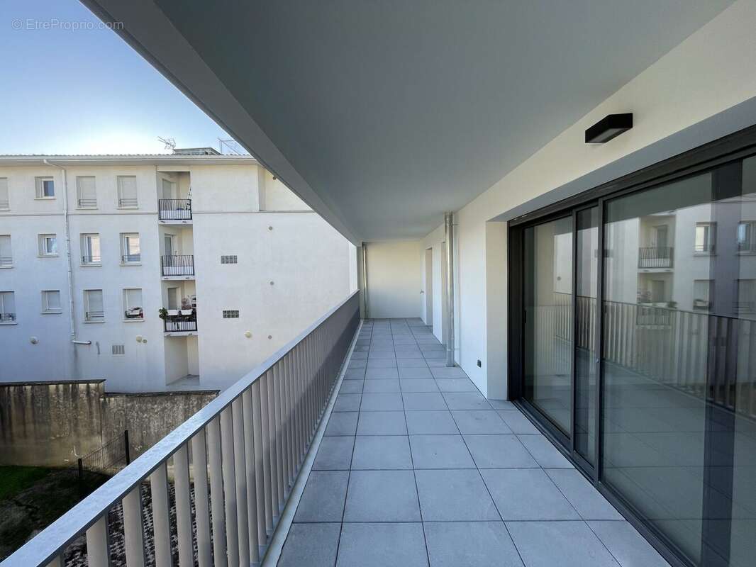 Appartement 68 m² à Pessac  - photo 2