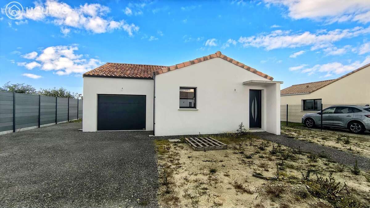 Maison à SALLERTAINE