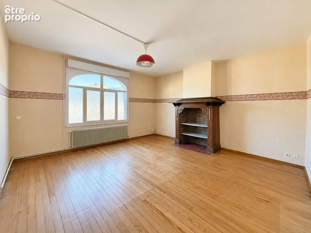 Chaulnes - maison - 165m2 - 4 chambres - autonomie de plain pied - grenier - cave - cour - jardin - photo 2
