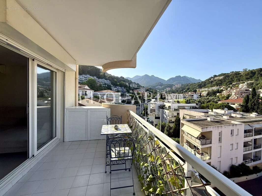 Appartement à ROQUEBRUNE-CAP-MARTIN
