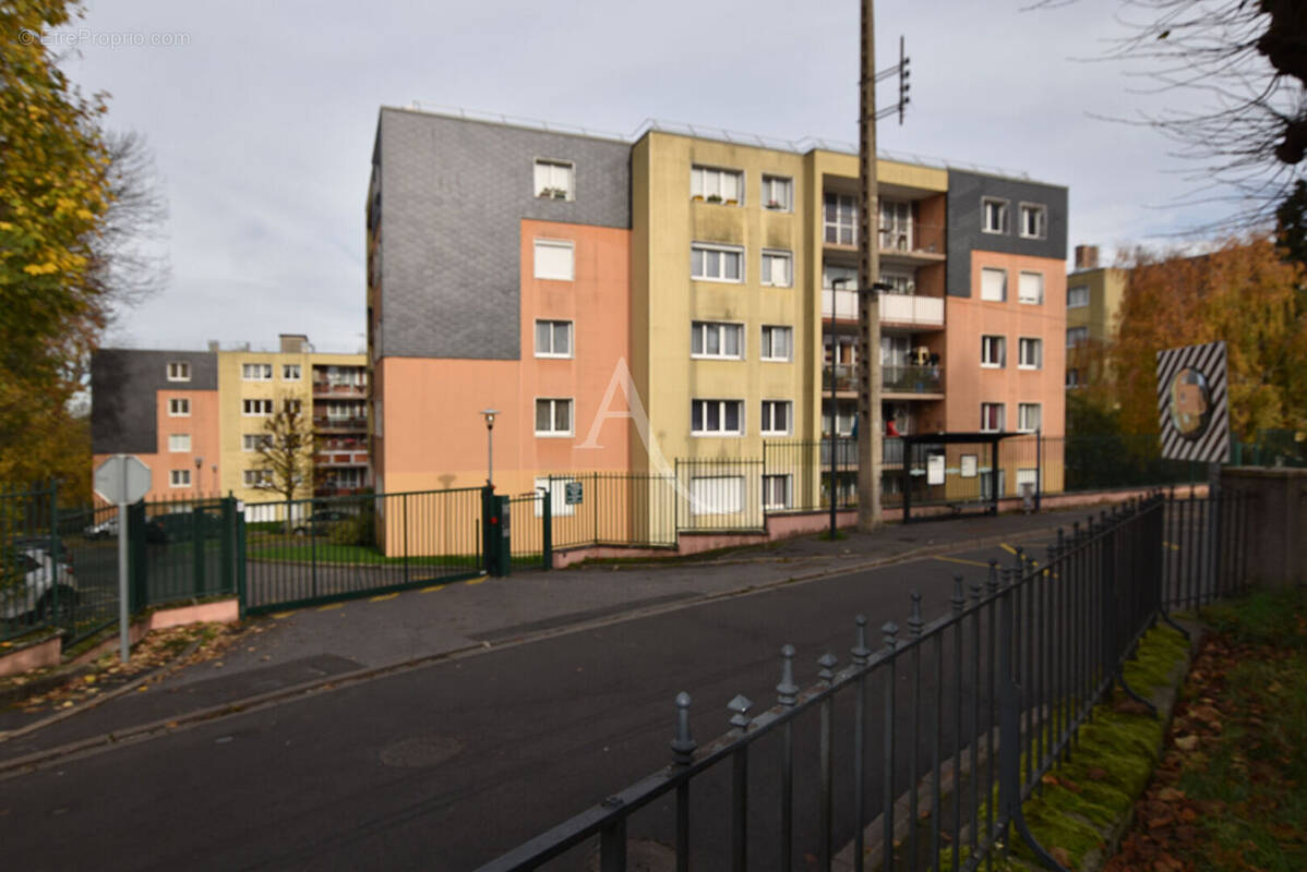Appartement à COMBS-LA-VILLE