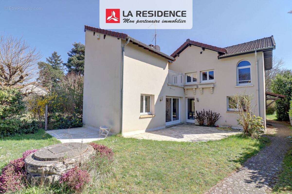 Maison à VERNEUIL-SUR-SEINE