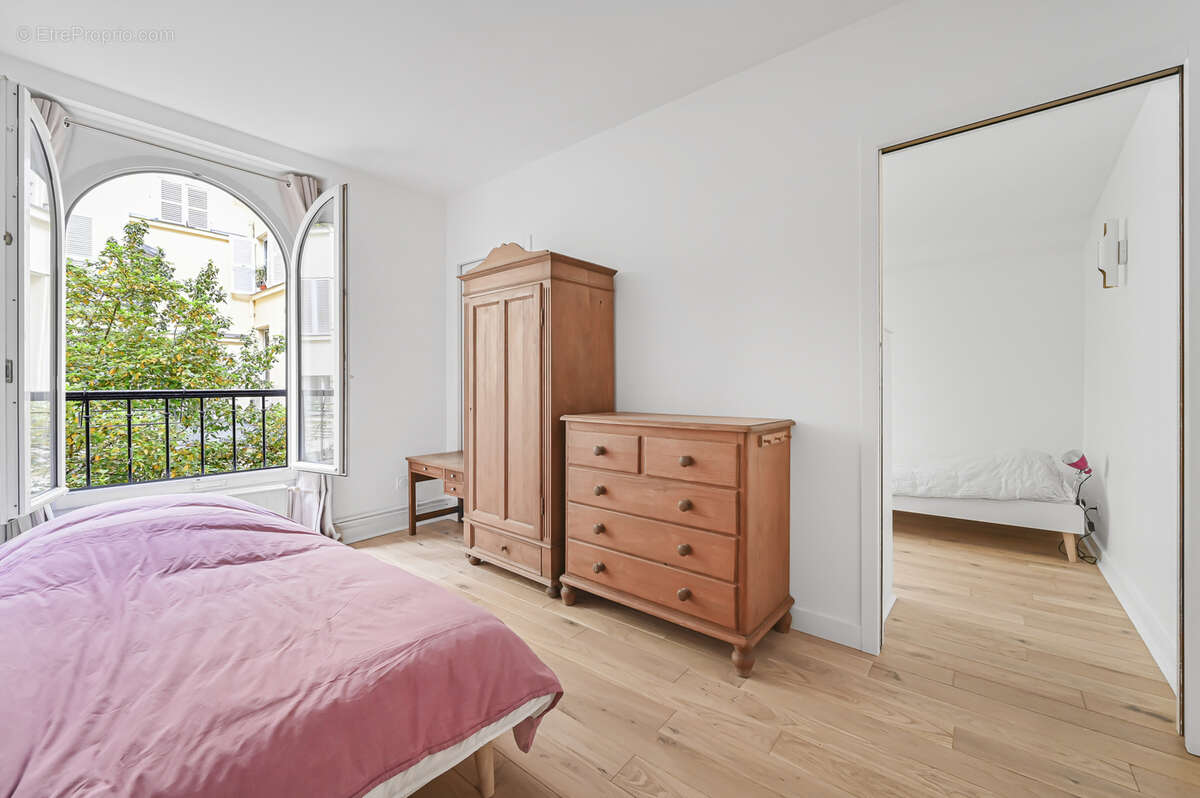 Appartement à PARIS-10E