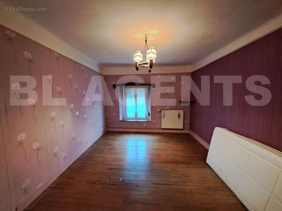 WhatsApp Image 2024-11-27 at 15 - Maison à MOUZAY