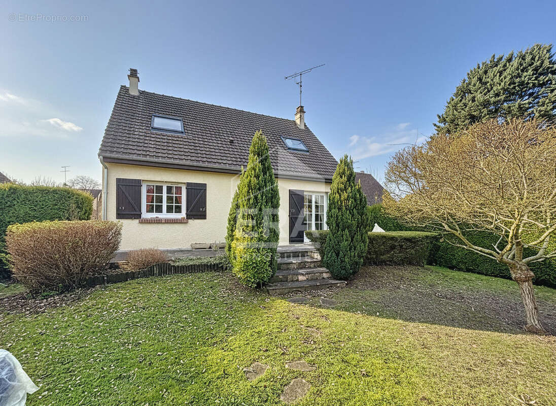 Maison à CHAUMONTEL