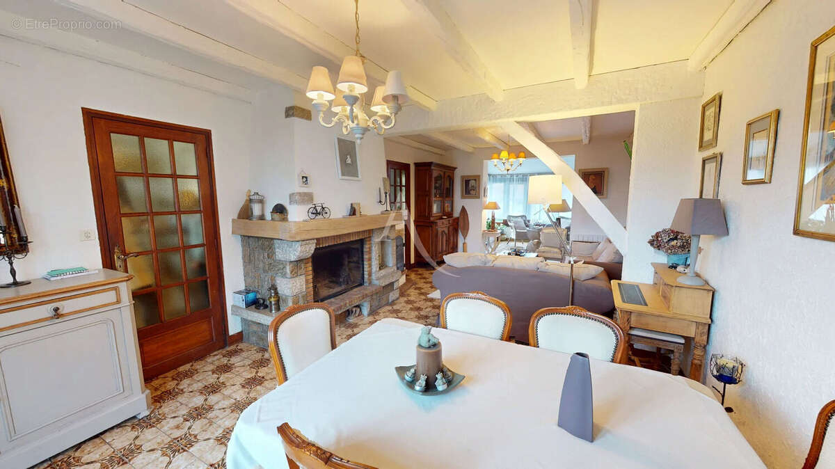 Maison à TRAINOU