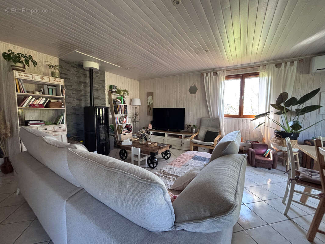 Maison à DONZENAC