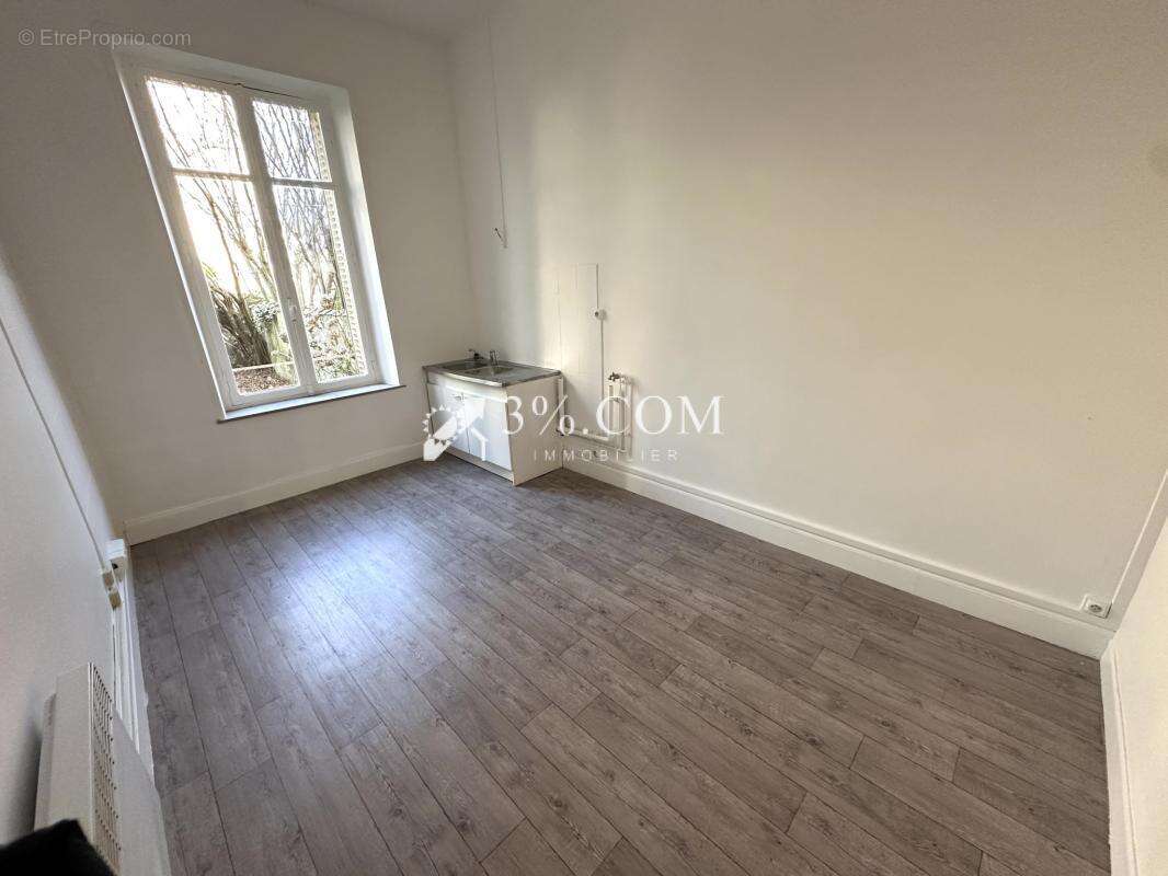 Local commercial 68 m2 - vitrine- jardin - photo 2