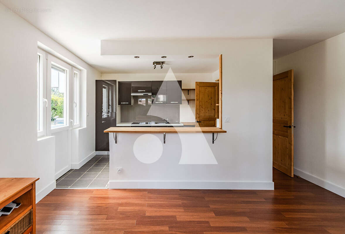 Maison à CHAZAY-D&#039;AZERGUES