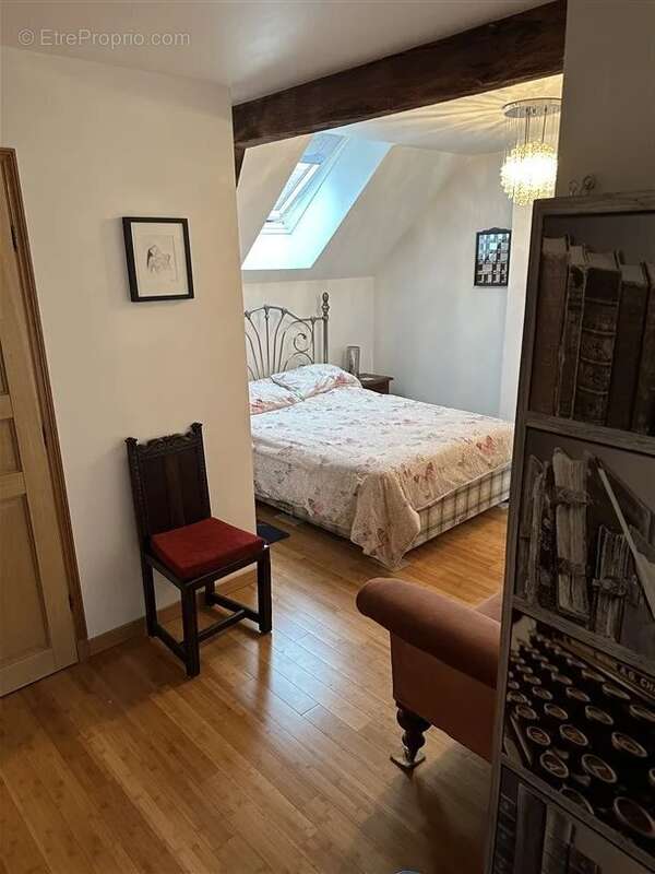 Maison à LUSSAC-LES-EGLISES