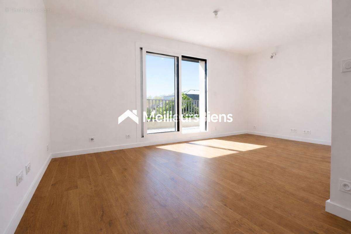 Maison à SAINT-MAUR-DES-FOSSES