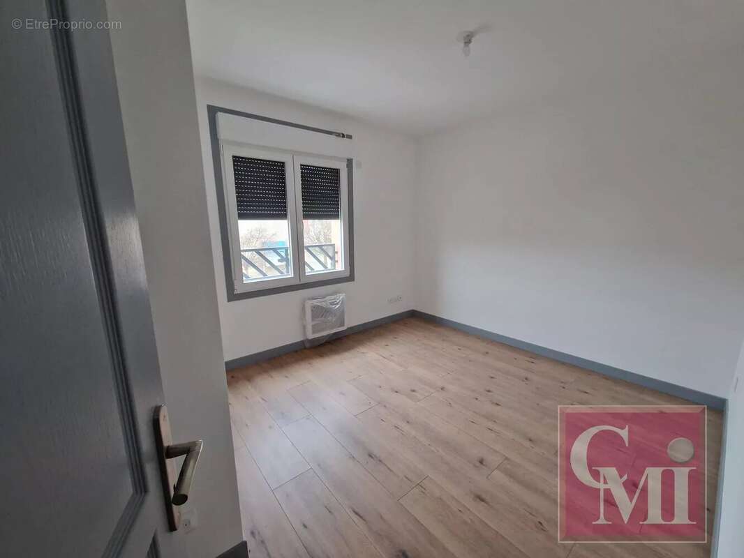 Appartement à BREUILLET