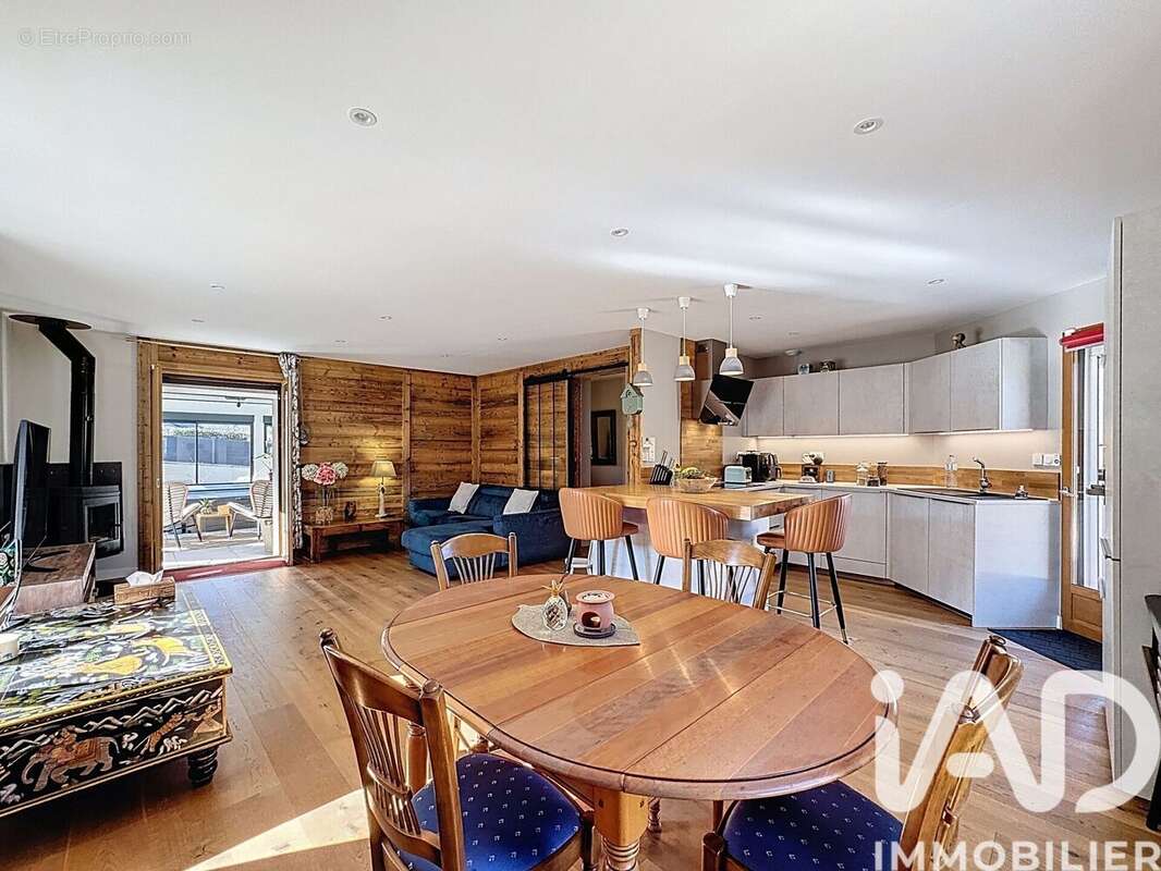 Maison 134 m² à La Roche-Sur-Foron  - photo 5