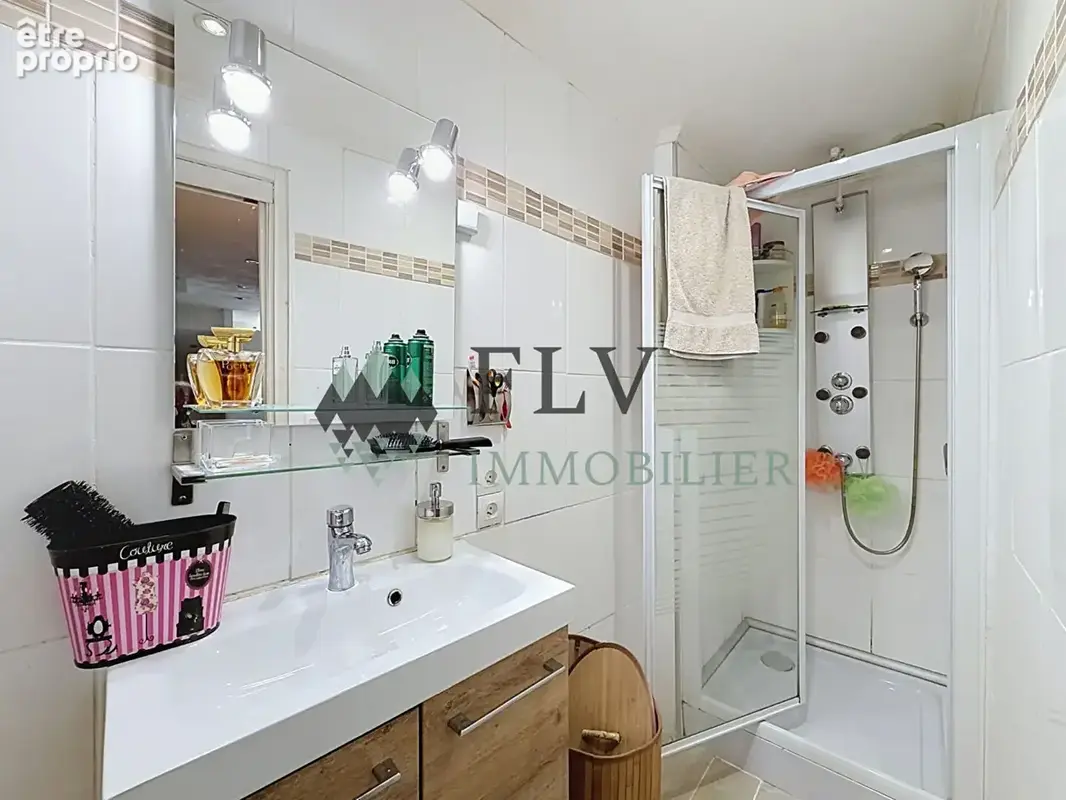 À vendre Appartement avec dépendances atypiques - photo 6