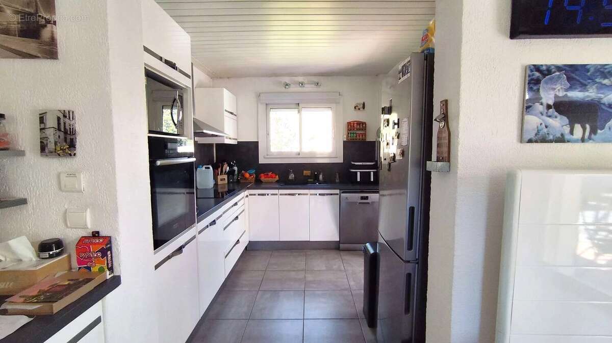 Maison 4 Pièces - Piscine et Garages - photo 5
