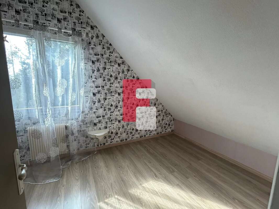 Maison à SAINT-PHAL