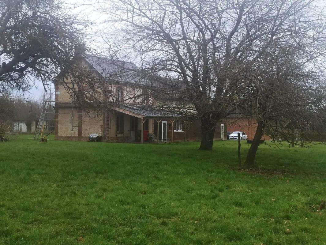 Maison à MESNIL-ROUSSET