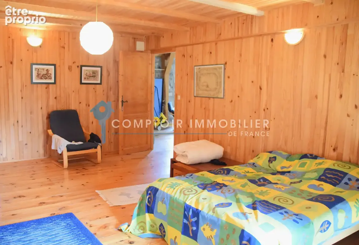 Dépt. 07 - A VENDRE à USCLADES-ET-RIEUTORD - Grande Ferme rénovée de 250 m2 environ - Parcelles 3.466 m2 - photo 14