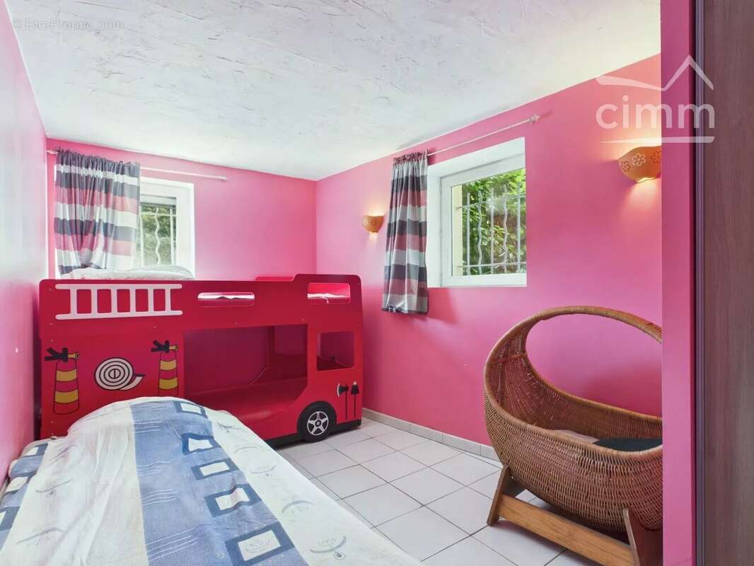 Maison à MOLIERES-SUR-CEZE