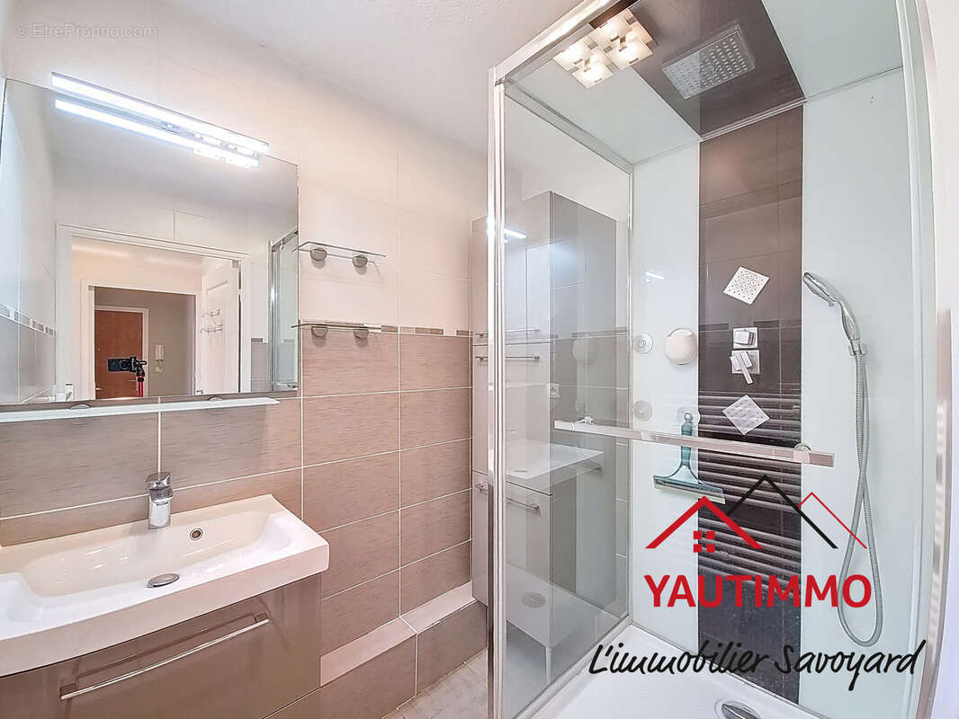 Appartement à VETRAZ-MONTHOUX