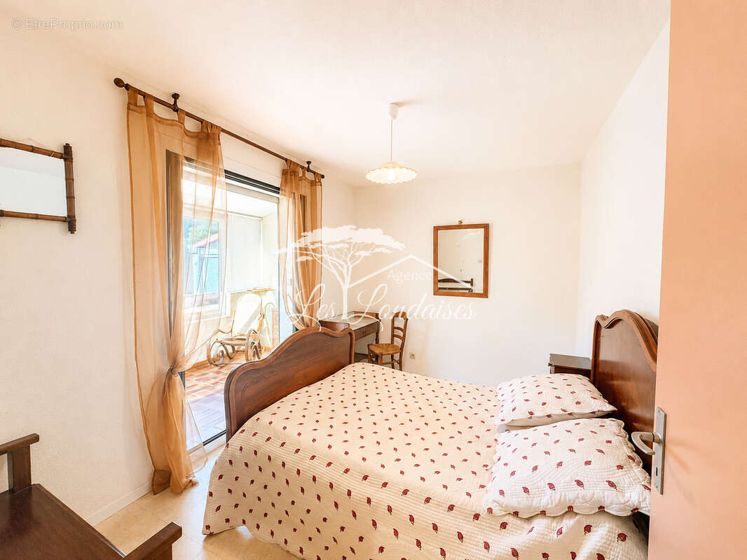 Appartement à LA LONDE-LES-MAURES