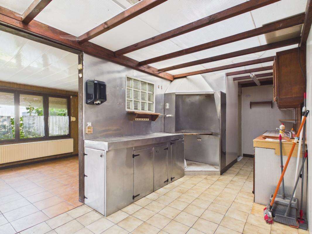 Maison 263 m² à Marchelepot  - photo 6