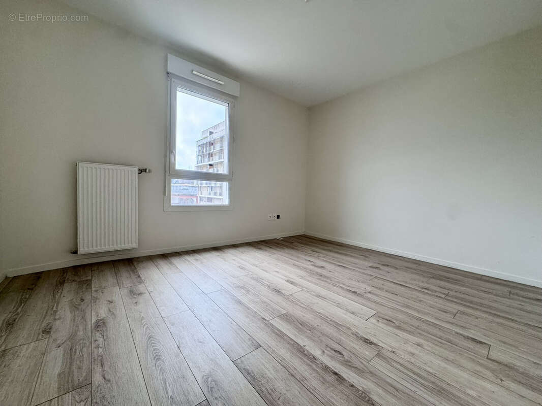 Appartement à LOUVRES