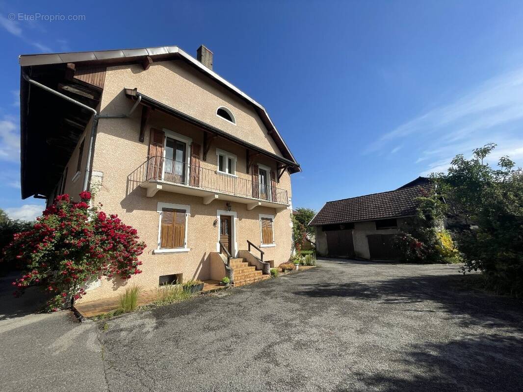 Maison à POISY