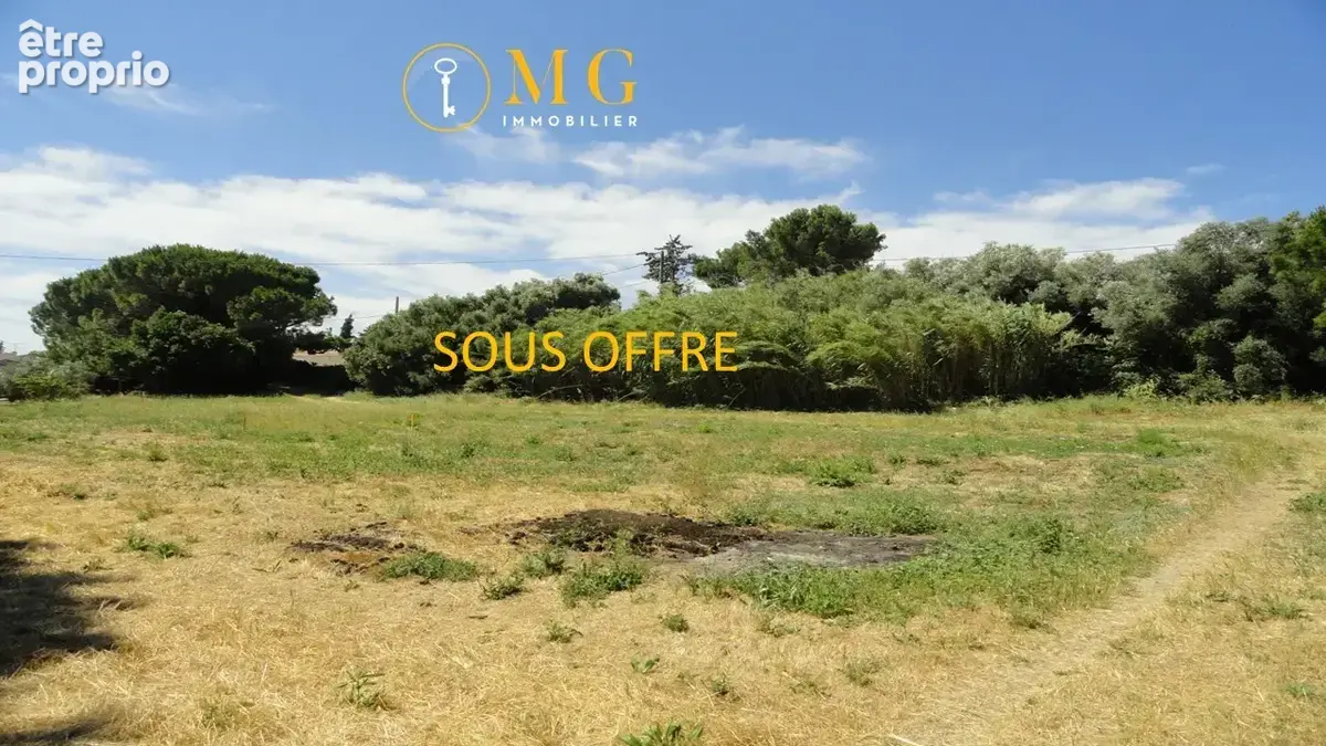 Terrain à SAINT-GILLES
