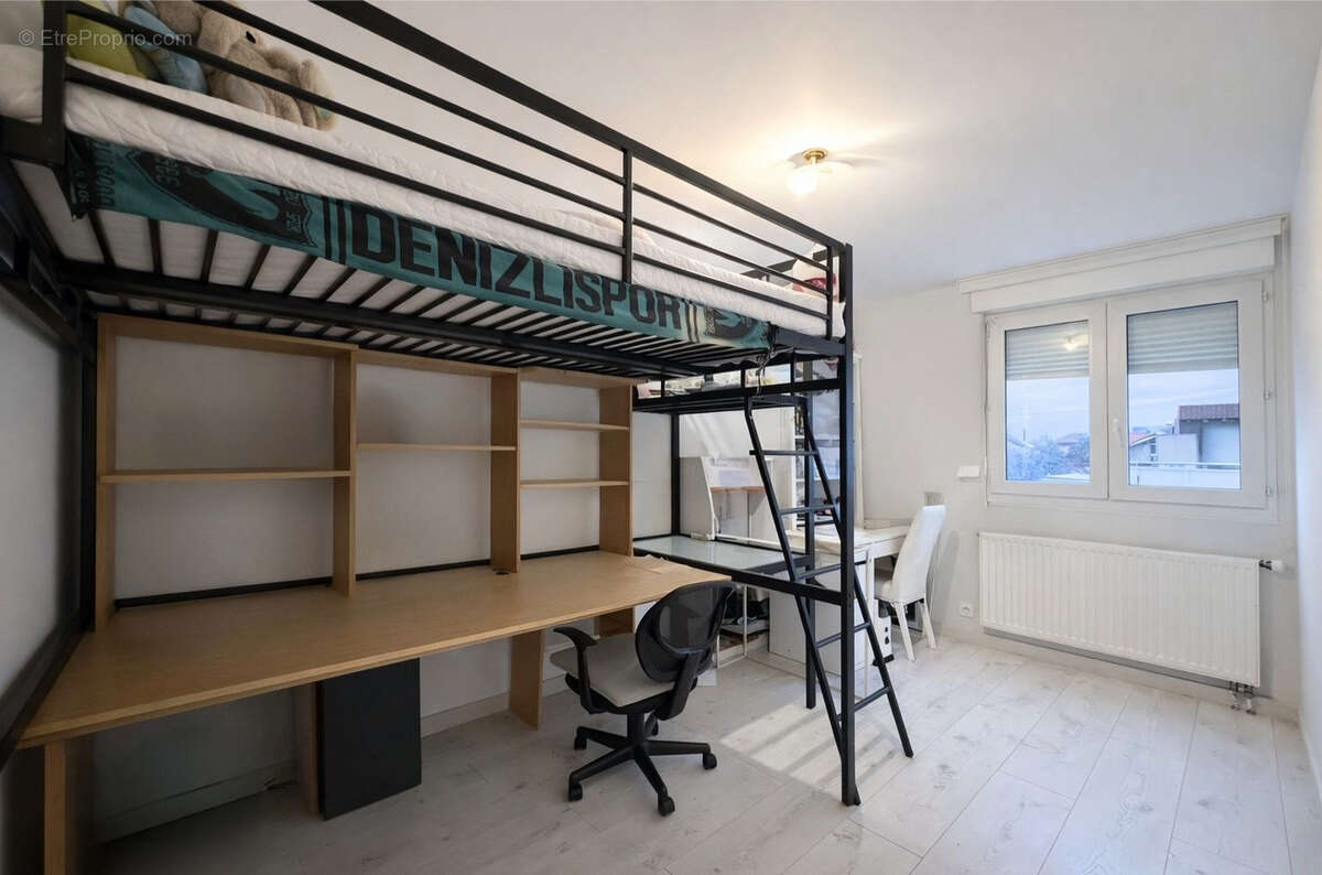Appartement à AMBILLY