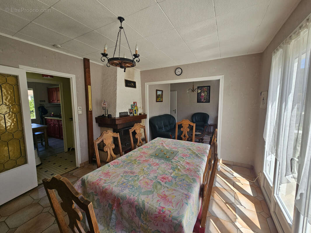 Maison à SAINT-REMY-LES-CHEVREUSE