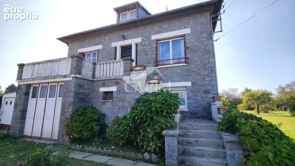 Maison à SAINT-BRICE-EN-COGLES