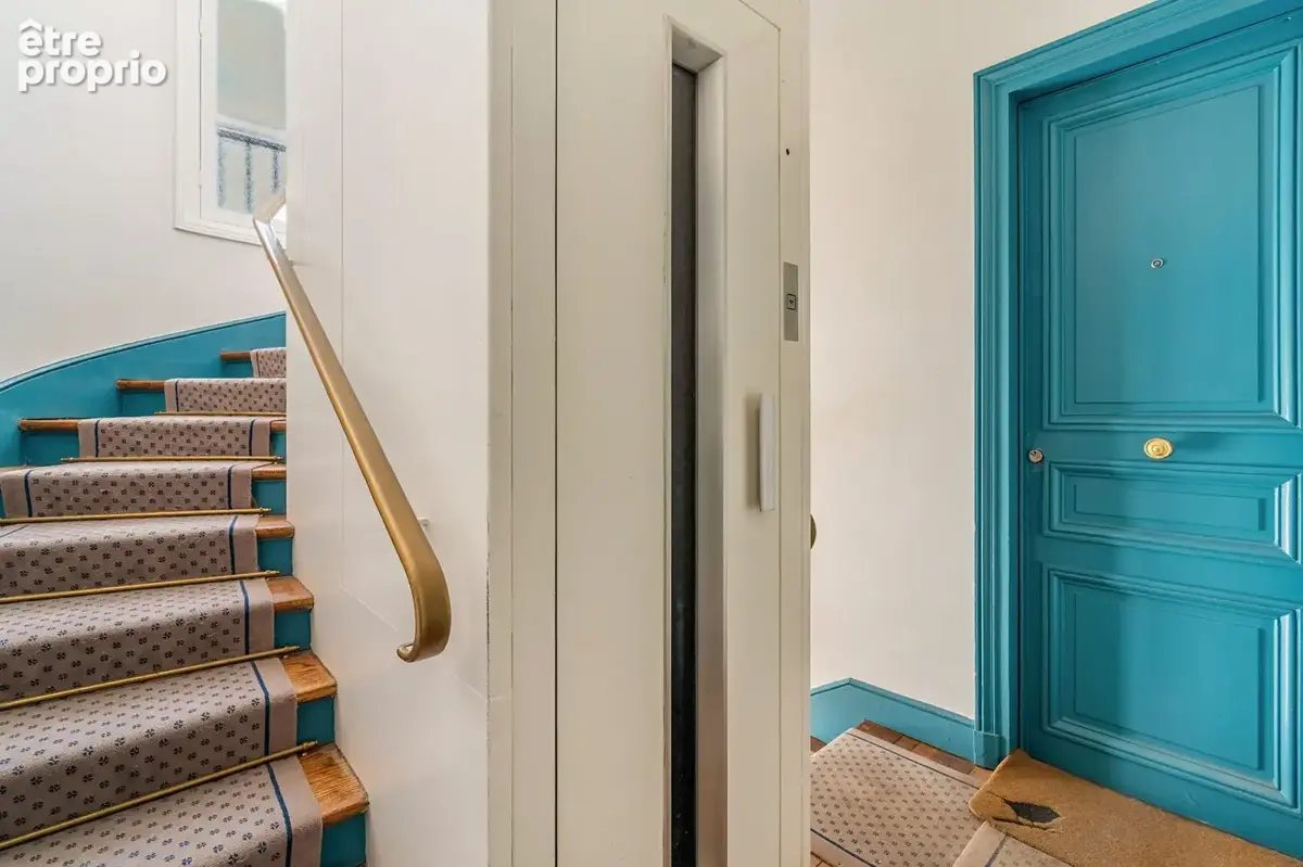 Rue de Lévis - Deux pièces - Etage élevé - Belle copropriété - photo 4