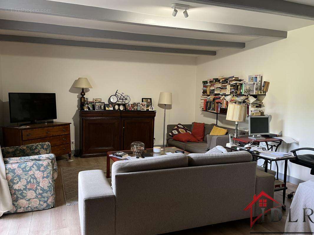 Maison à NEUVELLE-LES-VOISEY