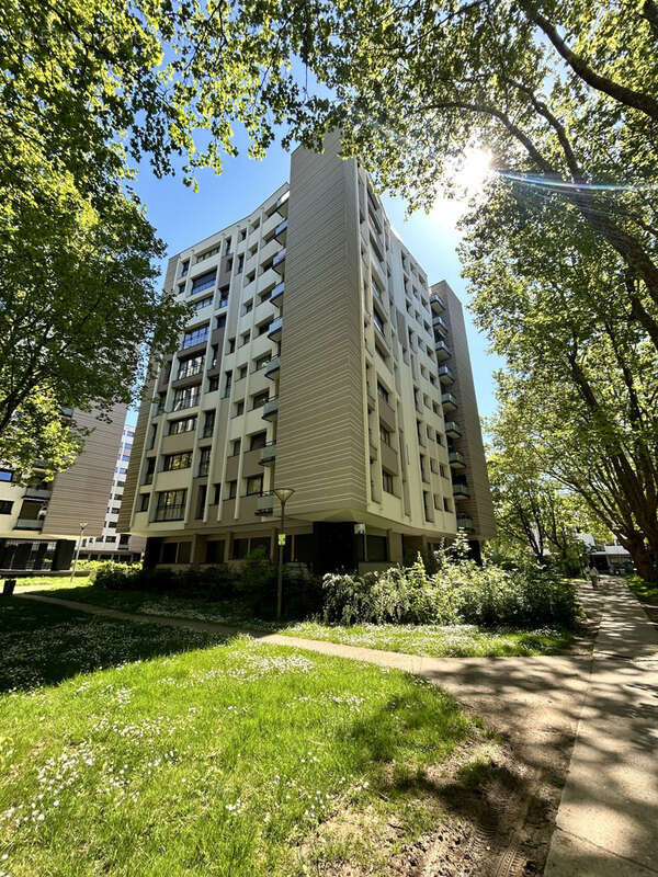 Appartement T4 lumineux avec balcon loggia   Immeuble rénové, sans vis-à-vis, cadre verdoyant   DPE : D - photo 5
