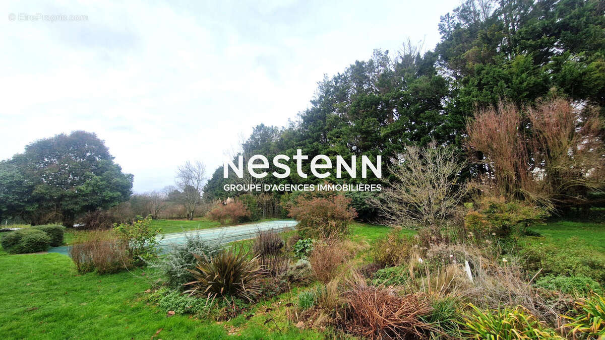 Maison à LA ROCHEBEAUCOURT-ET-ARGENTINE