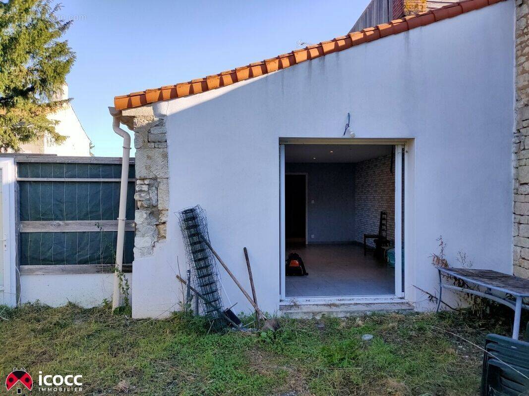 Maison à LES MAGNILS-REIGNIERS