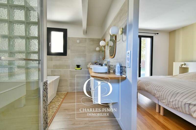 Maison à SAINT-CANNAT