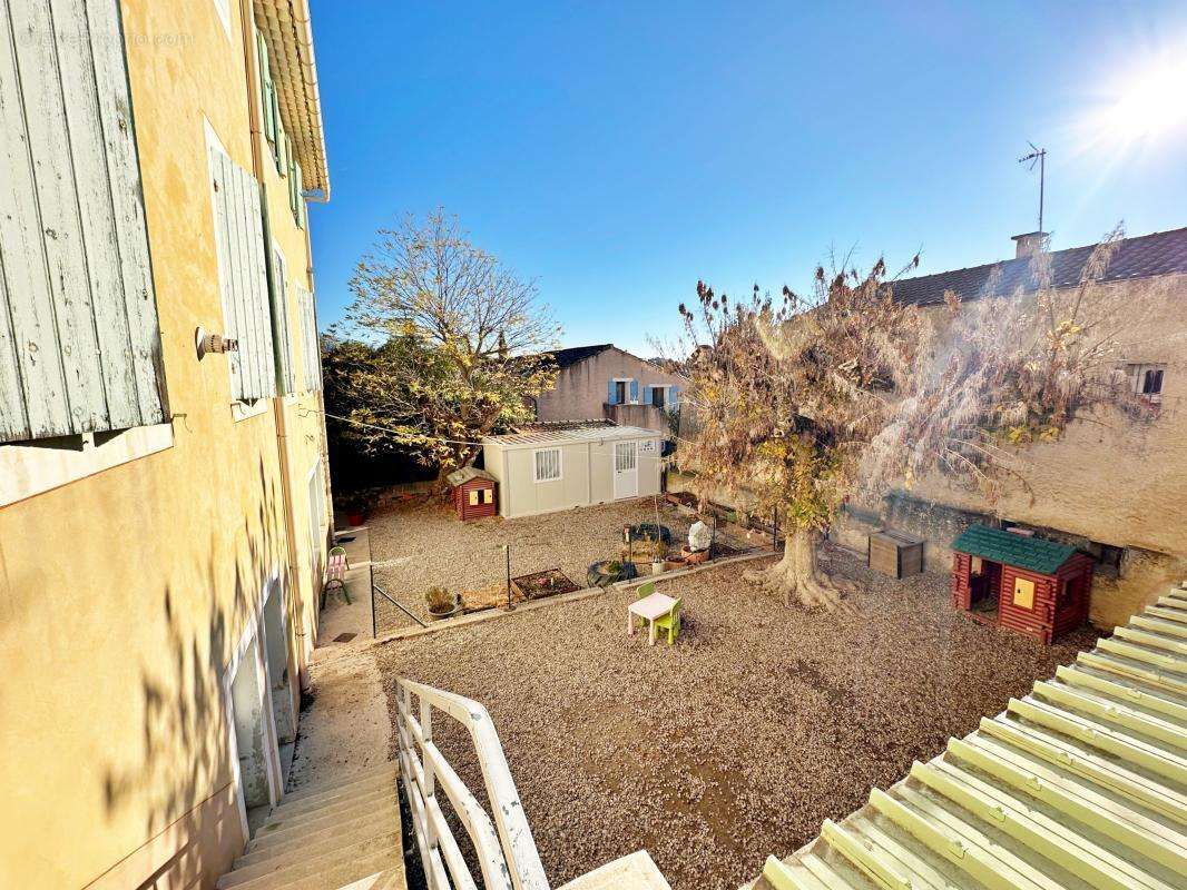 Appartement à BEAUMES-DE-VENISE