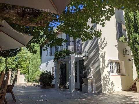 Maison à VILLECROZE