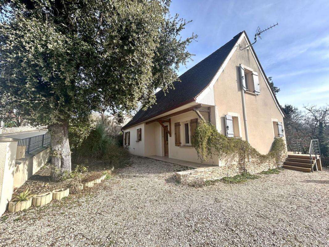 Maison à LACHAPELLE-AUZAC