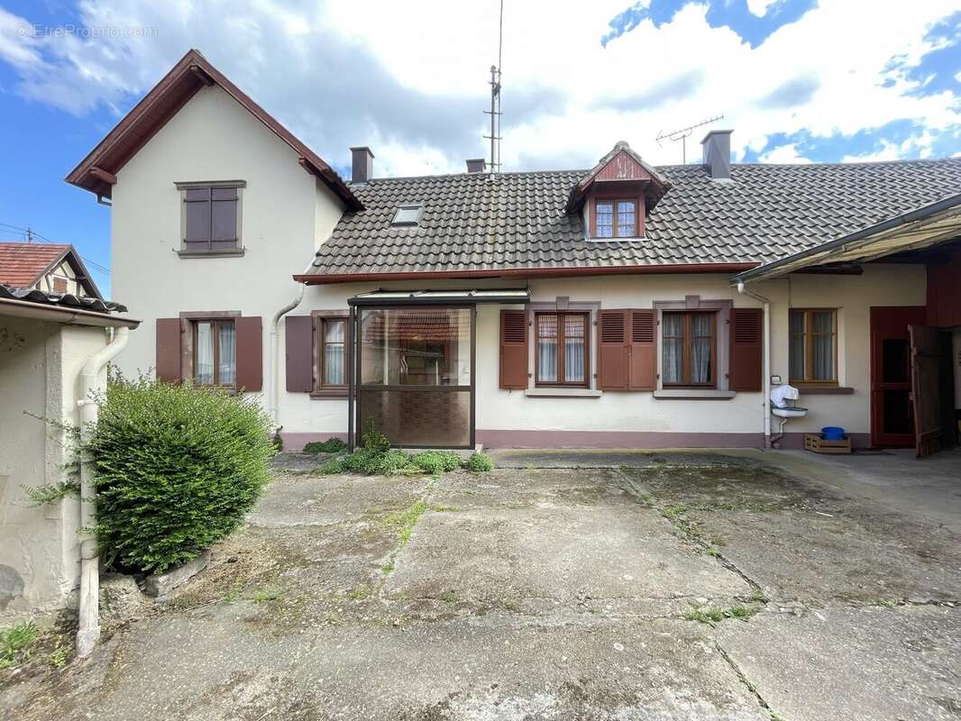 Maison à WEYERSHEIM