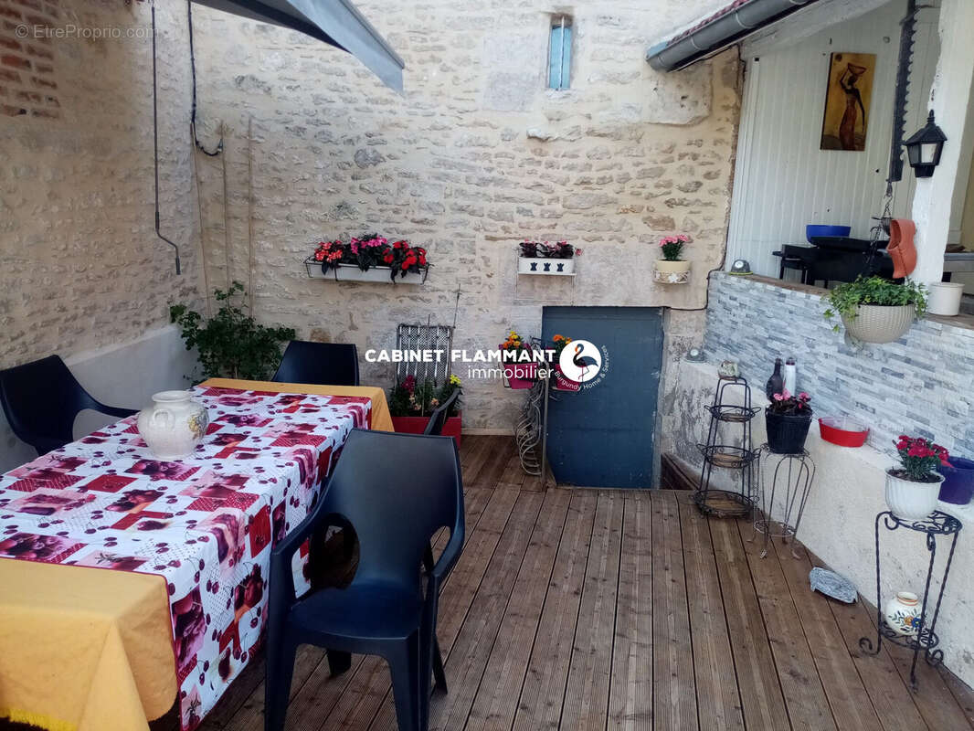 Maison à AISY-SUR-ARMANCON