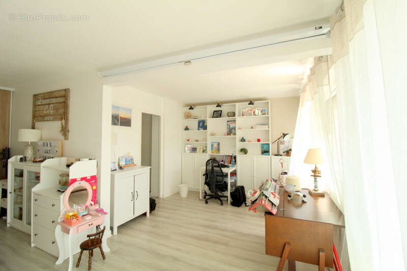 Appartement T3 dernier étage  GEX - photo 11