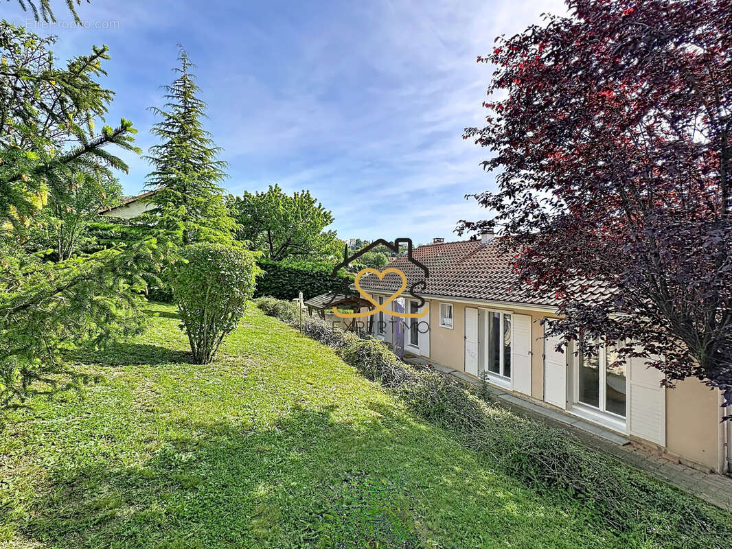 Maison à VEYRE-MONTON